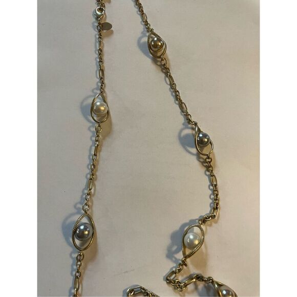 Lia Sophia "Endeavor " Matte Gold Tone w/Multicolor Pearls Necklace 42-45” - Picture 3 of 3